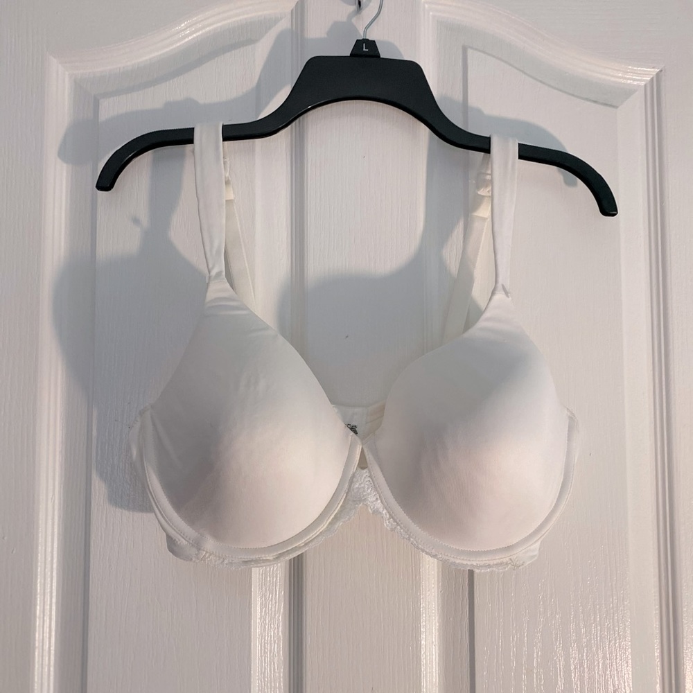 Playtex lightly padded bra white in 38d GUC